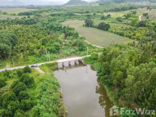 À vendre terrain à Kui Buri, Prachuap Khiri Khan