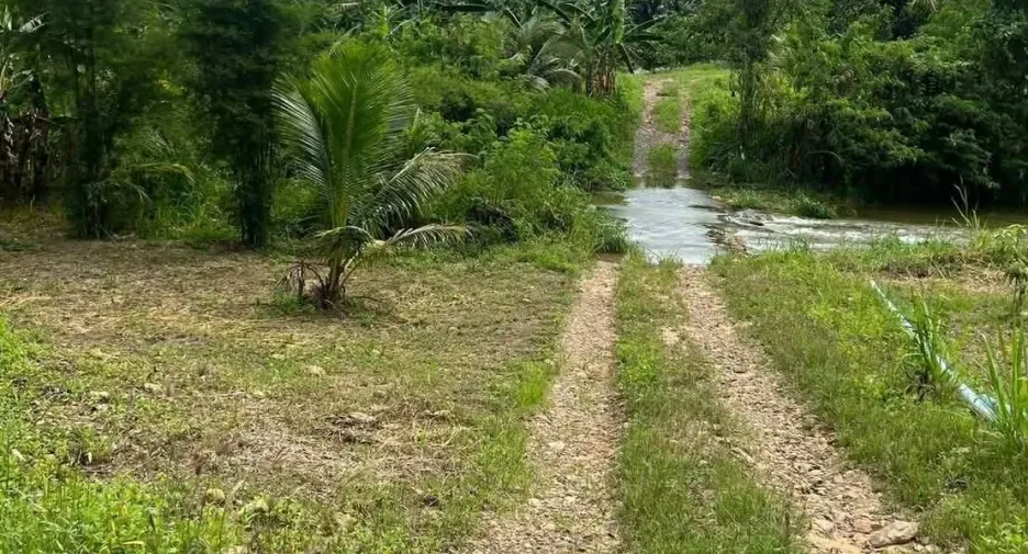 À vendre terrain à Kui Buri, Prachuap Khiri Khan