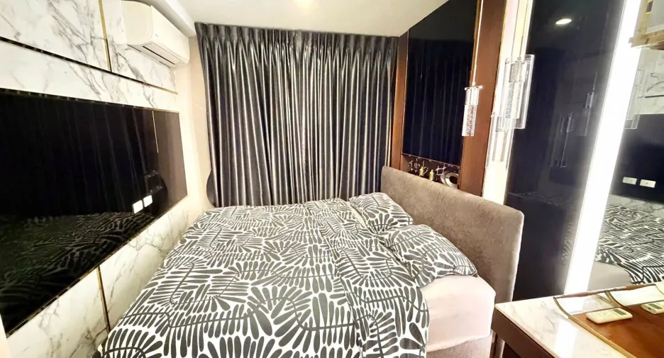 For sale 1 bed condo in Phra Khanong, Bangkok