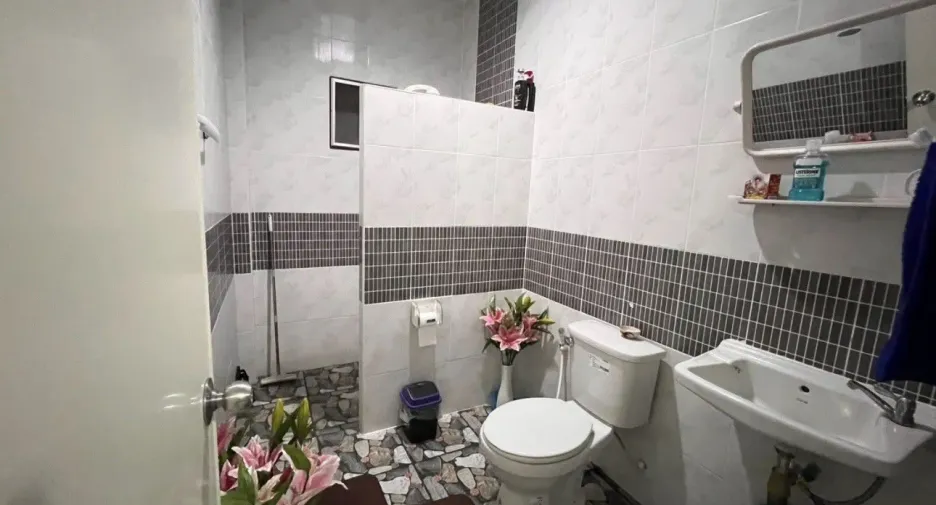 Casa en venta de 3 habitaciones en San Sai, Chiang Mai