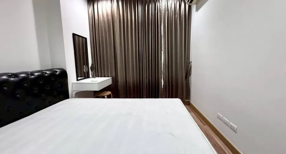 For rent and for sale 1 bed condo in Phra Khanong, Bangkok