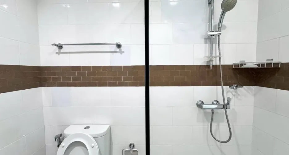 For rent and for sale 1 bed condo in Phra Khanong, Bangkok
