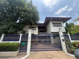 À vendre 4 chambres maison à Suan Luang, Bangkok