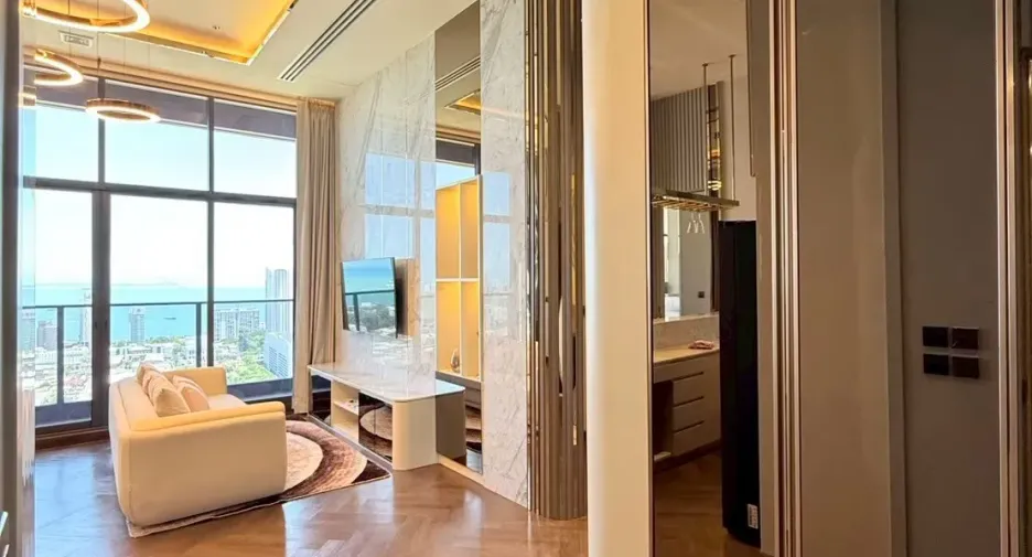 For sale 3 bedrooms condo in Bang Lamung, Chonburi