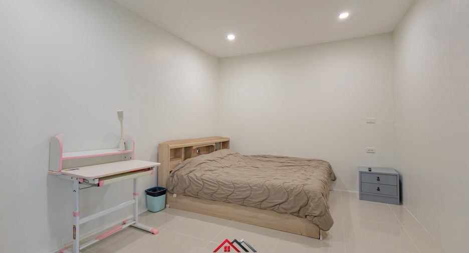 For sale 3 bedrooms house in Bang Lamung, Chonburi