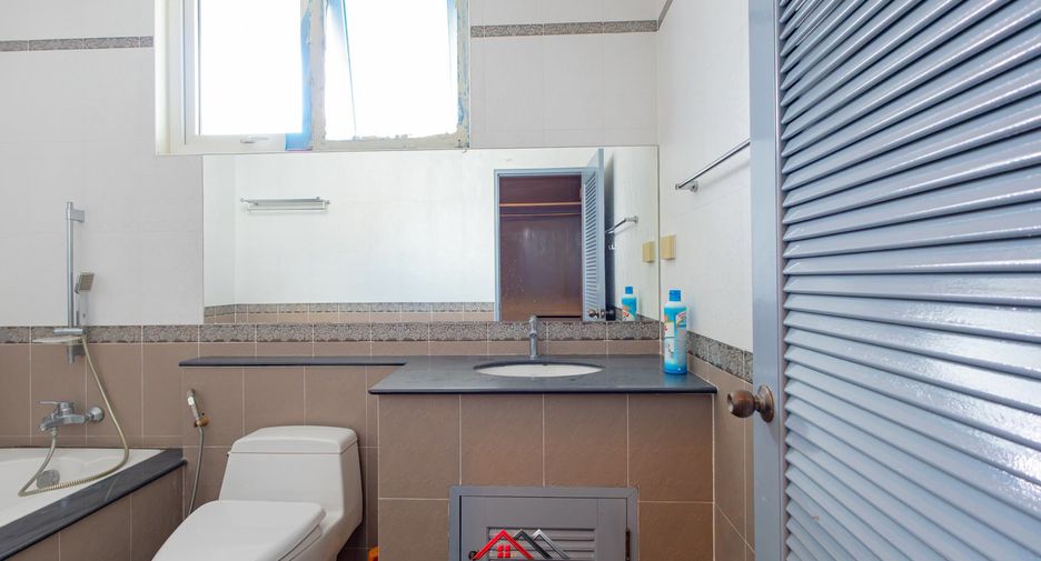 For sale 3 bedrooms house in Bang Lamung, Chonburi