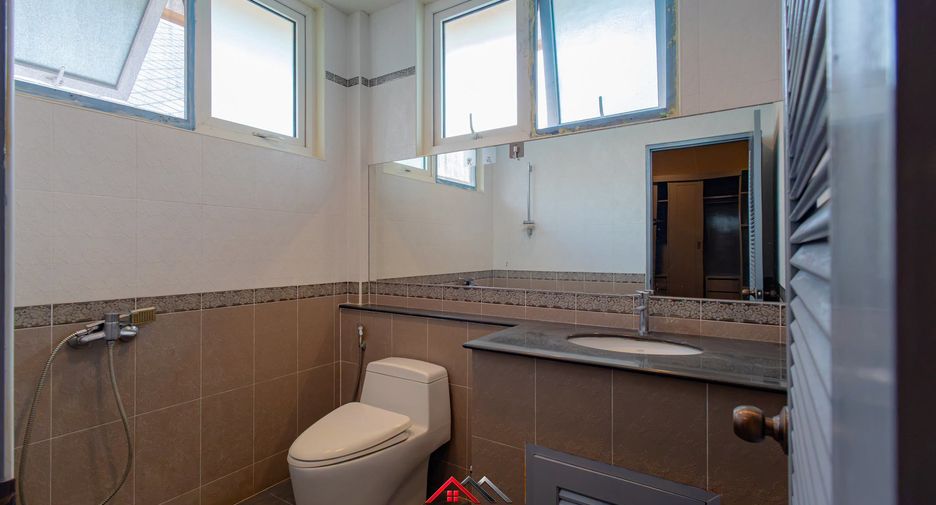 For sale 3 bedrooms house in Bang Lamung, Chonburi