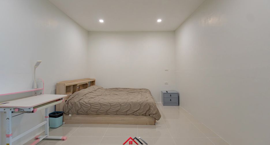 For sale 3 bedrooms house in Bang Lamung, Chonburi