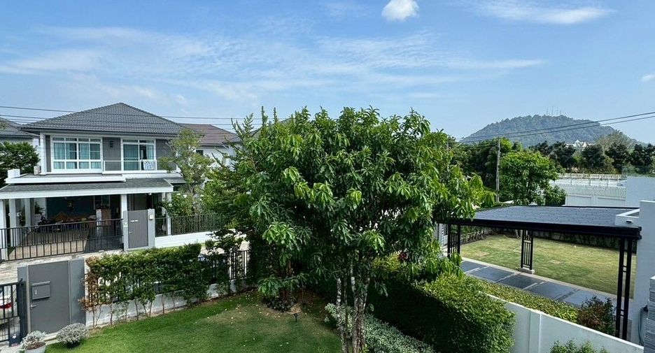 For rent 4 bedrooms house in Mueang Phuket, Phuket