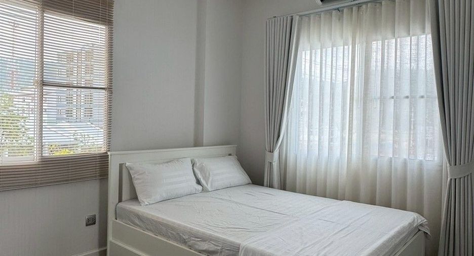 For rent 4 bedrooms house in Mueang Phuket, Phuket