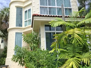 For rent 2 bedrooms villa in Mueang Phuket, Phuket