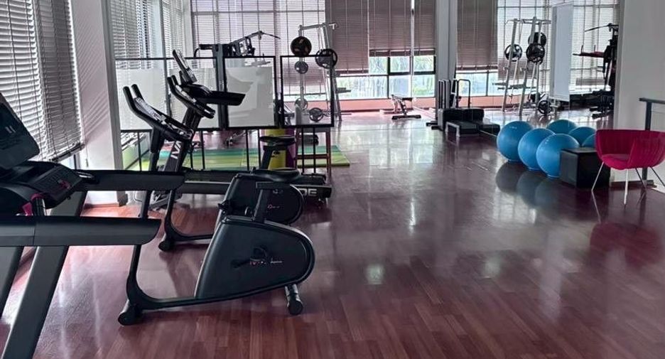 For sale 1 bed condo in Si Racha, Chonburi