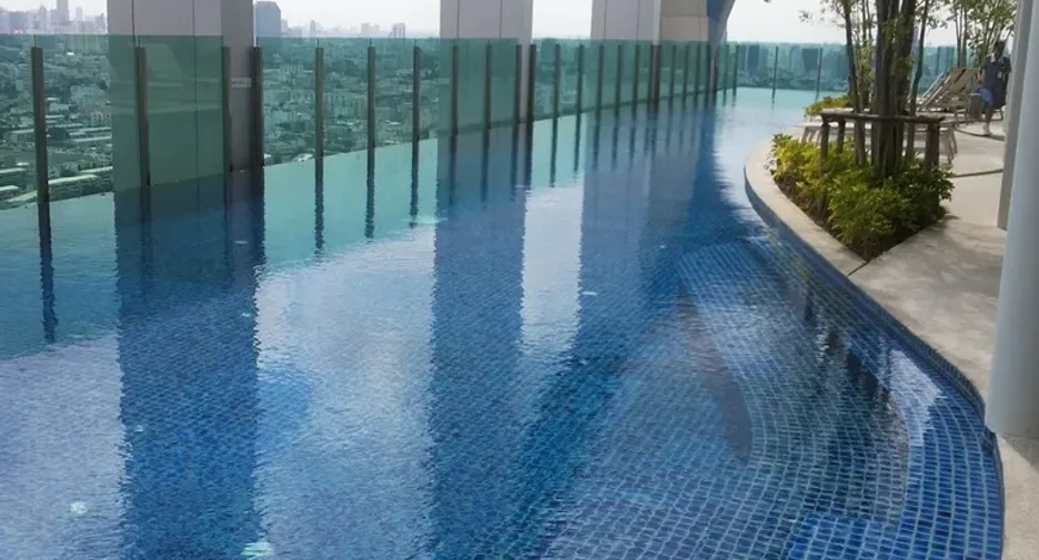 For rent 1 bed condo in Huai Khwang, Bangkok