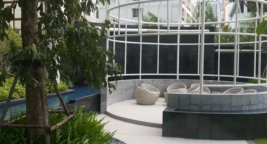 For rent 1 bed condo in Huai Khwang, Bangkok