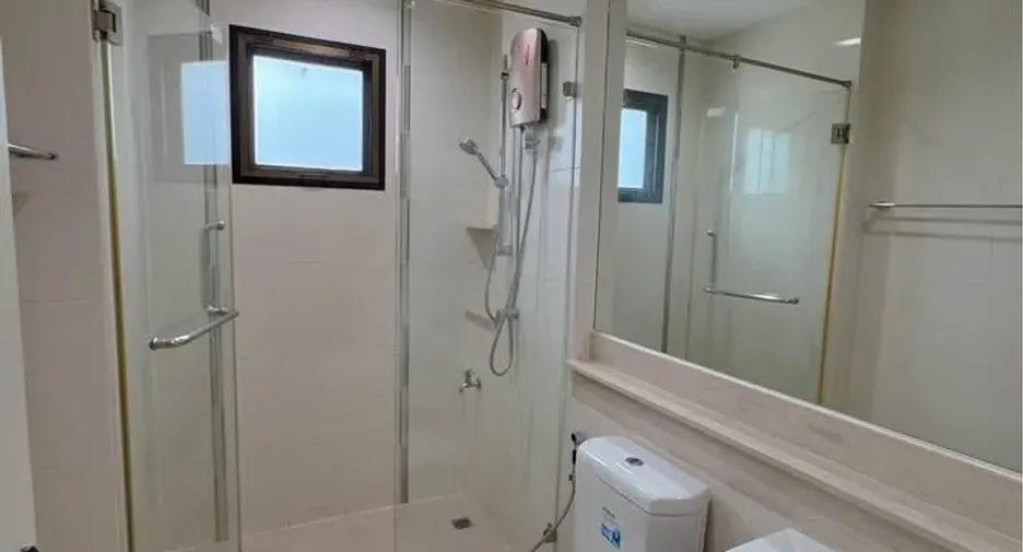 Casa en venta y en alquiler de 3 habitaciones en San Sai, Chiang Mai