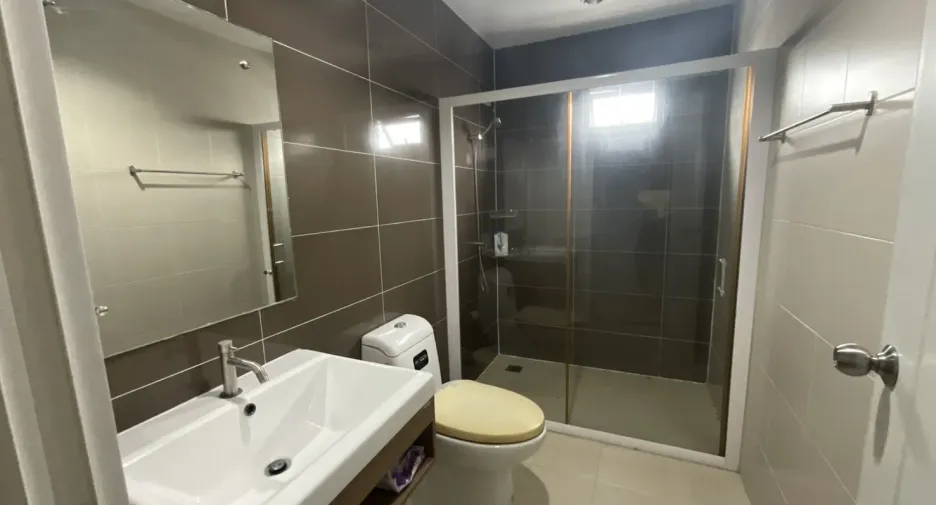 For sale and for rent 3 bedrooms house in Wang Thonglang, Bangkok