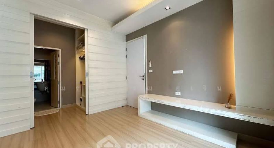 À louer et à vendre 2 chambres condo à Bang Kapi, Bangkok