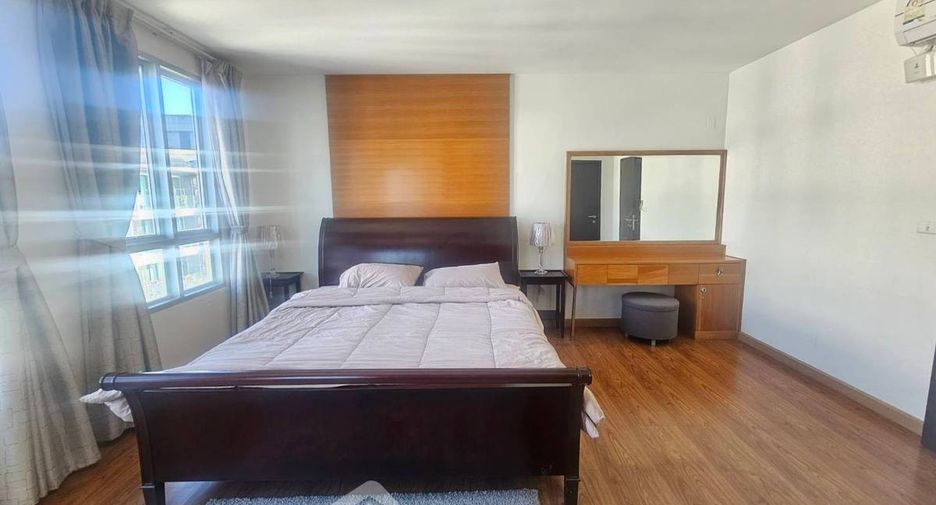 For sale 2 bedrooms condo in Khlong Toei, Bangkok