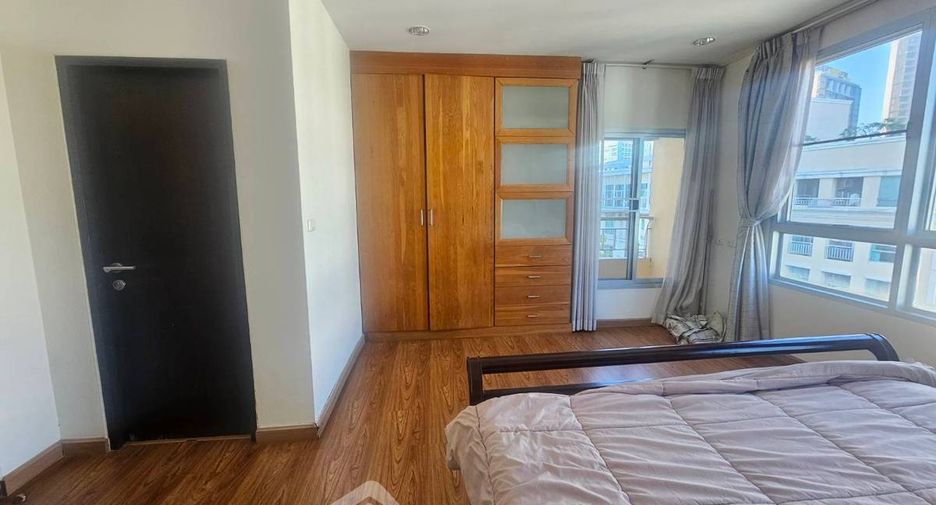 For sale 2 bedrooms condo in Khlong Toei, Bangkok