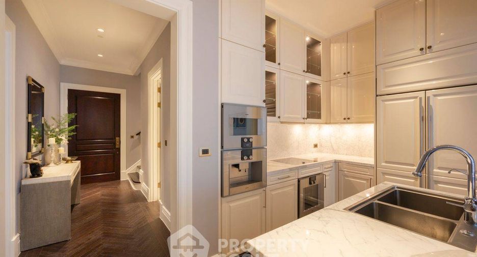 À louer et à vendre 3 chambres condo à Pathum Wan, Bangkok