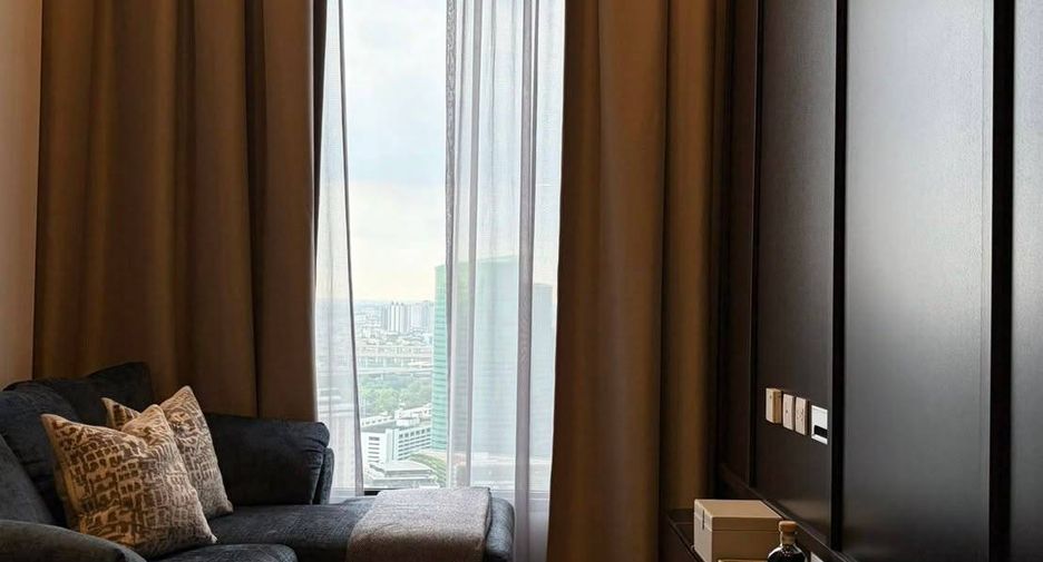 For rent 2 bedrooms condo in Chatuchak, Bangkok