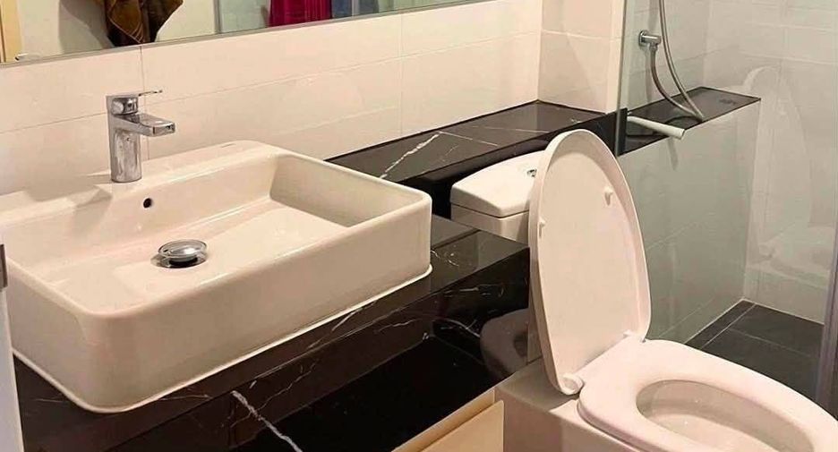 For sale 2 ベッドルーム condo in Ratchathewi, Bangkok