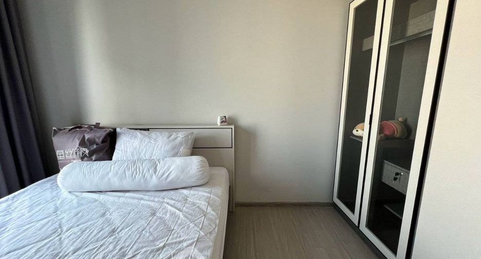 For rent 2 bedrooms condo in Huai Khwang, Bangkok
