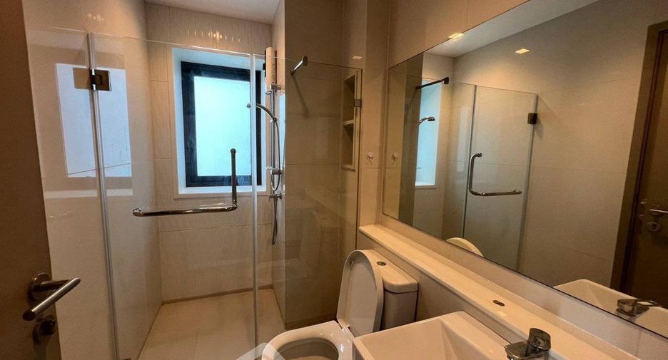 For rent 2 bedrooms condo in Huai Khwang, Bangkok