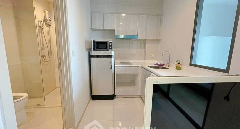 Wohnung zur Miete mit 1 Zimmer in Pathum Wan, Bangkok