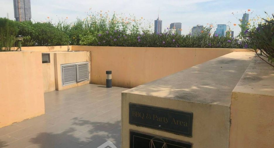 For sale 2 bedrooms condo in Watthana, Bangkok