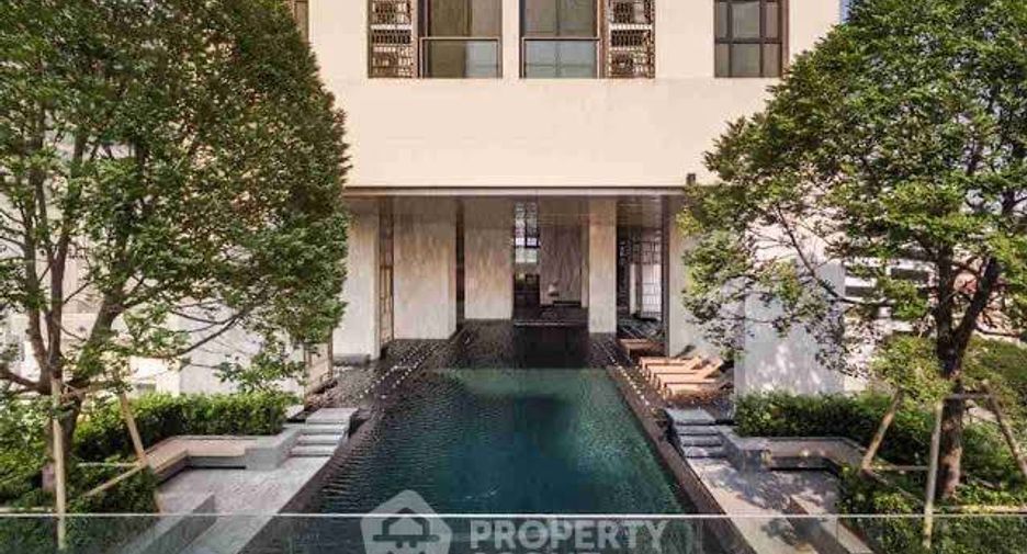 For sale 2 bedrooms condo in Khlong Toei, Bangkok