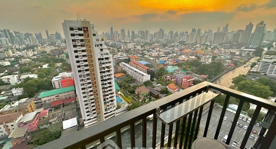 For sale 1 bed condo in Watthana, Bangkok