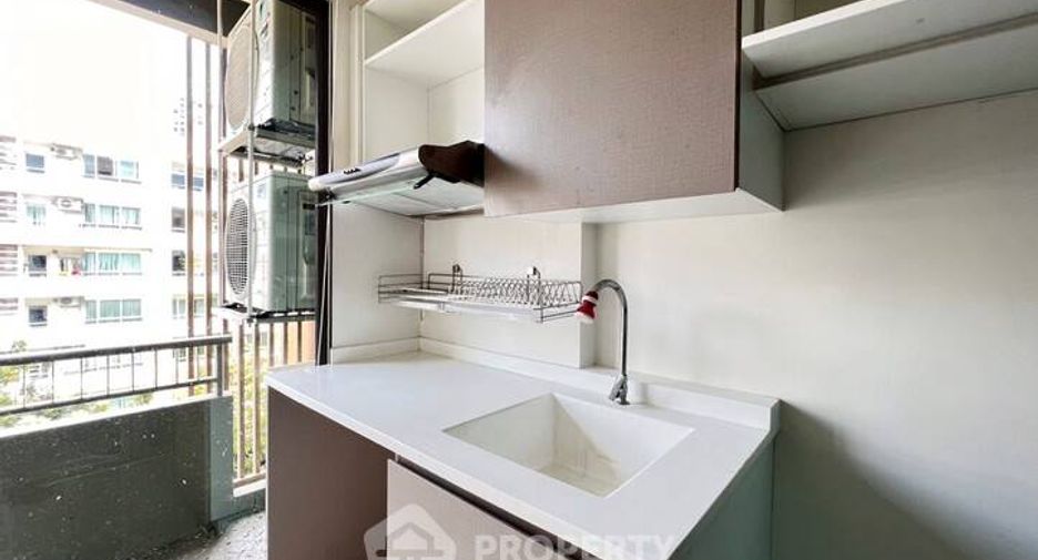 For sale 1 bed condo in Huai Khwang, Bangkok