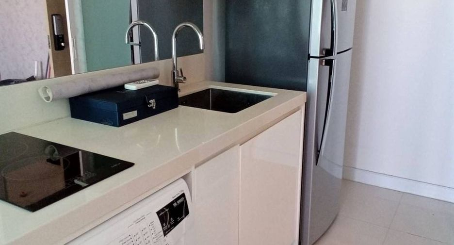 For sale 1 bed condo in Bang Na, Bangkok