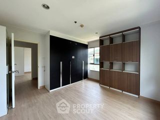 Wohnung zum Kauf mit 1 Zimmer in Bang Phlat, Bangkok