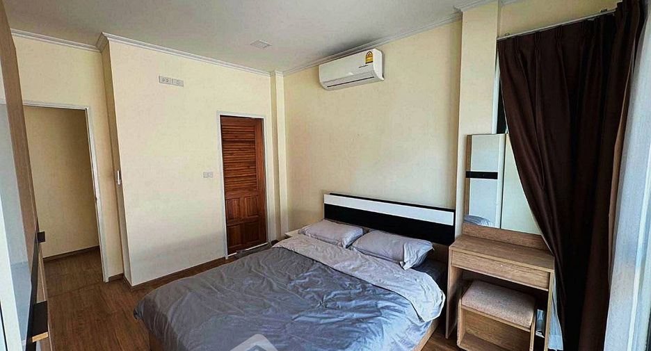 Haus zum Kauf mit 4 Zimmer in Bang Lamung, Chonburi