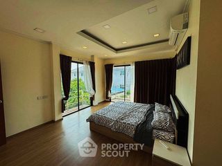 Haus zum Kauf mit 4 Zimmer in Bang Lamung, Chonburi