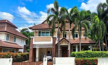 Haus zum Kauf mit 5 Zimmer in Si Racha, Chonburi