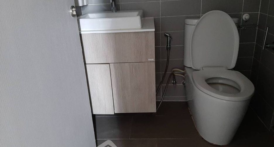 For sale 1 bed condo in Khlong San, Bangkok