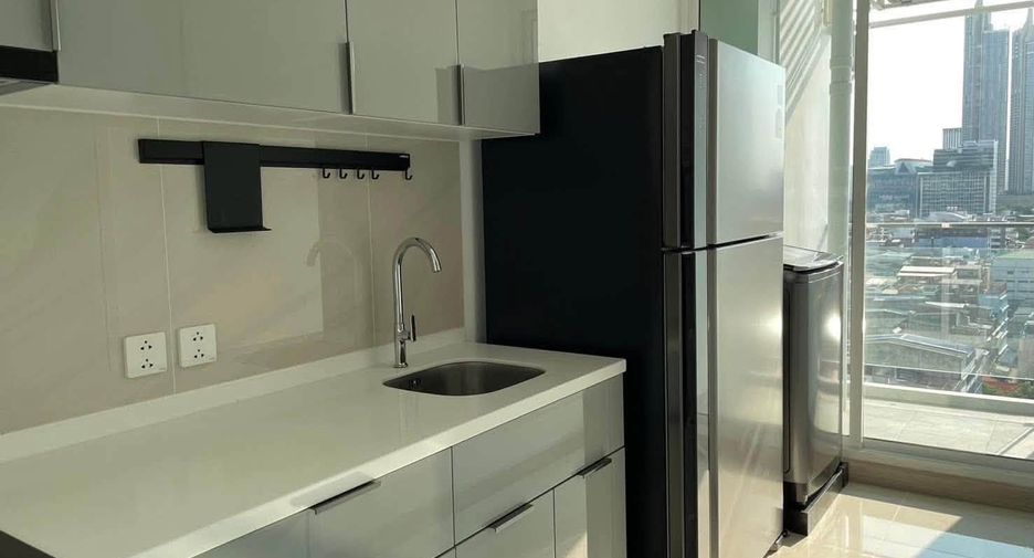 Wohnung zur Miete mit 2 Zimmer in Bang Rak, Bangkok