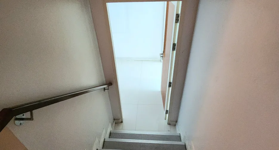 Casa adosada en venta de 3 habitaciones en Watthana, Bangkok