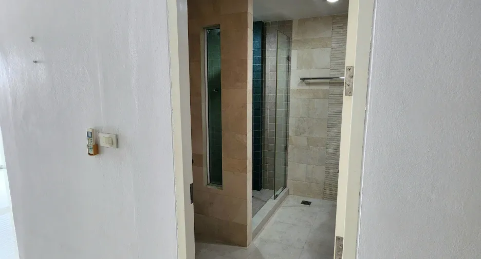 Casa adosada en venta de 3 habitaciones en Watthana, Bangkok