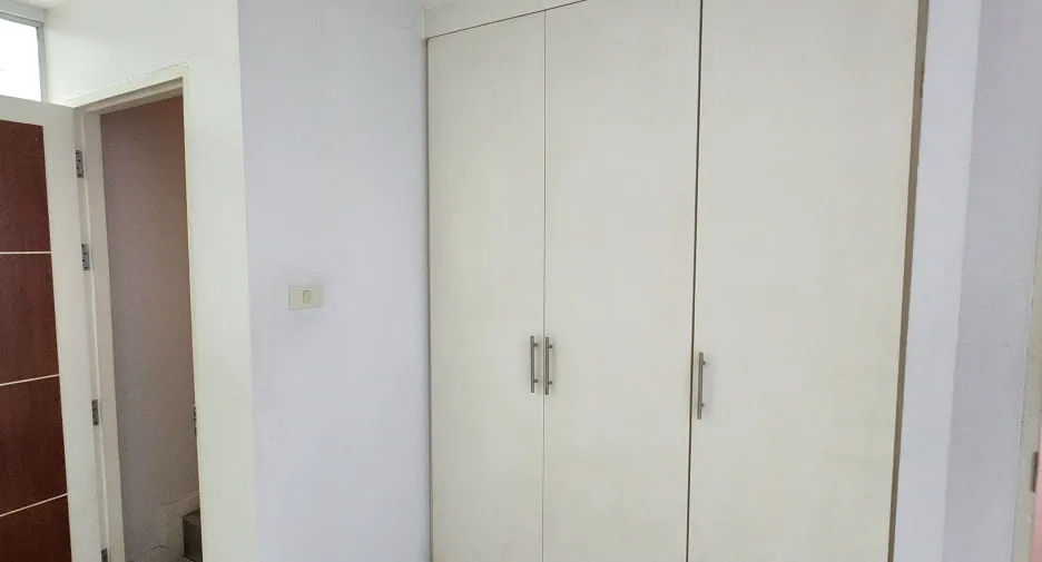 Casa adosada en venta de 3 habitaciones en Watthana, Bangkok