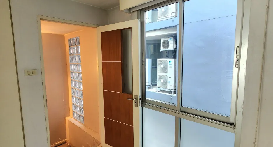 Casa adosada en venta de 3 habitaciones en Watthana, Bangkok
