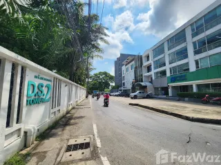 Casa adosada en venta de 3 habitaciones en Watthana, Bangkok