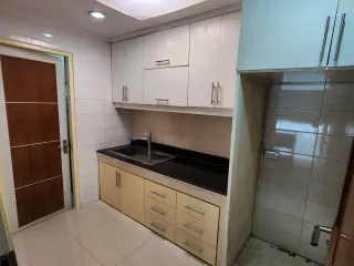 Casa adosada en venta de 3 habitaciones en Watthana, Bangkok