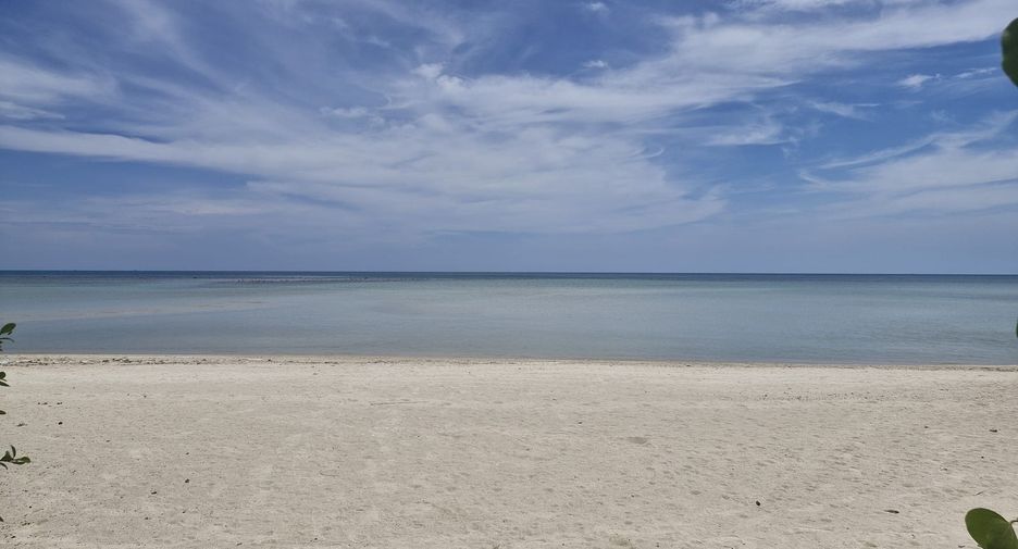 For sale 4 bedrooms villa in Ko Samui, Surat Thani