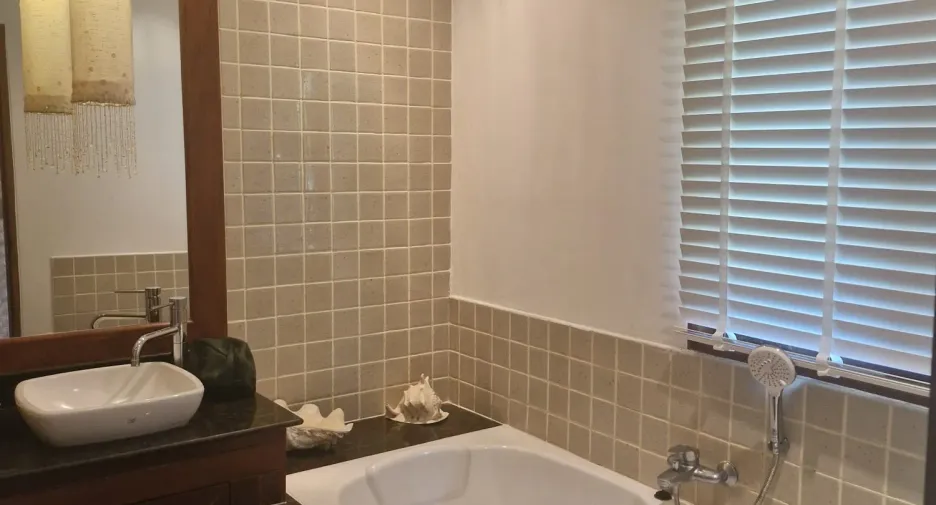 For sale 4 bedrooms villa in Ko Samui, Surat Thani