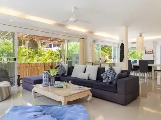 For sale 4 bedrooms villa in Ko Samui, Surat Thani