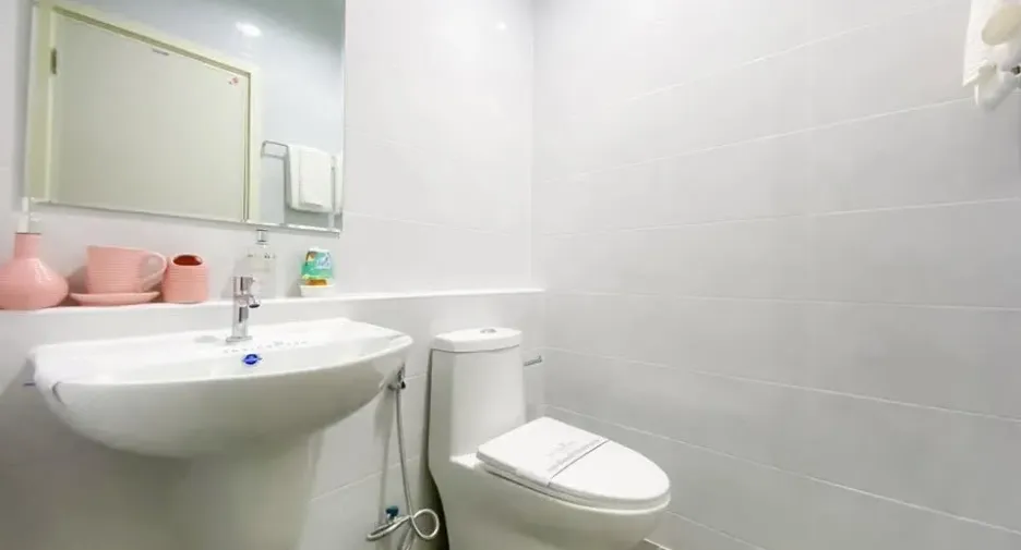 Reihenhaus zum Kauf mit 2 Zimmer in Si Racha, Chonburi